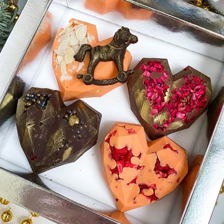 Набор из четырех сердец Шоколадные плитки ручной работы
